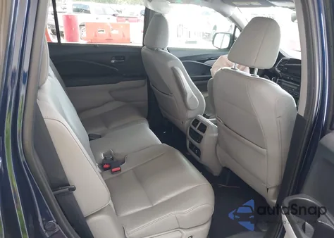 2021 Honda Pilot 2Wd Touring 8 Passenger from USA, damaged, VIN 5FNYF5H93MB002463